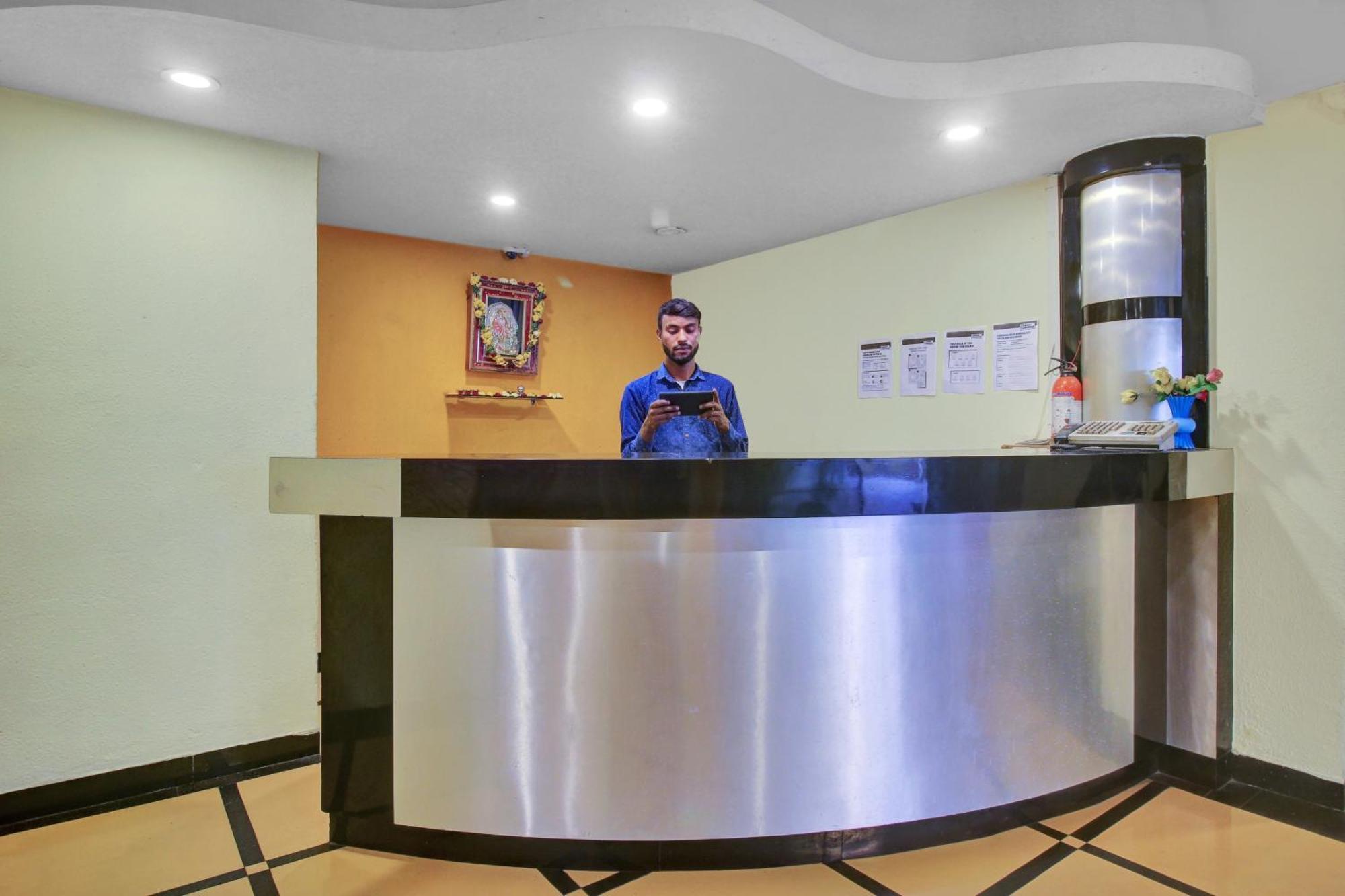 Hotel O Happy Rooms Хидерабад Екстериор снимка