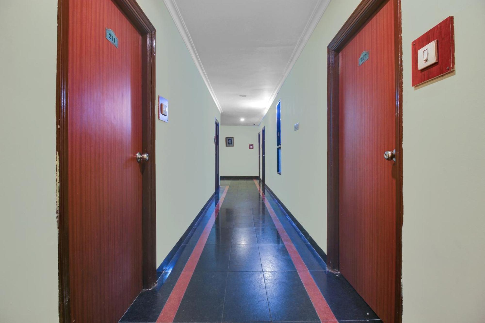 Hotel O Happy Rooms Хидерабад Екстериор снимка