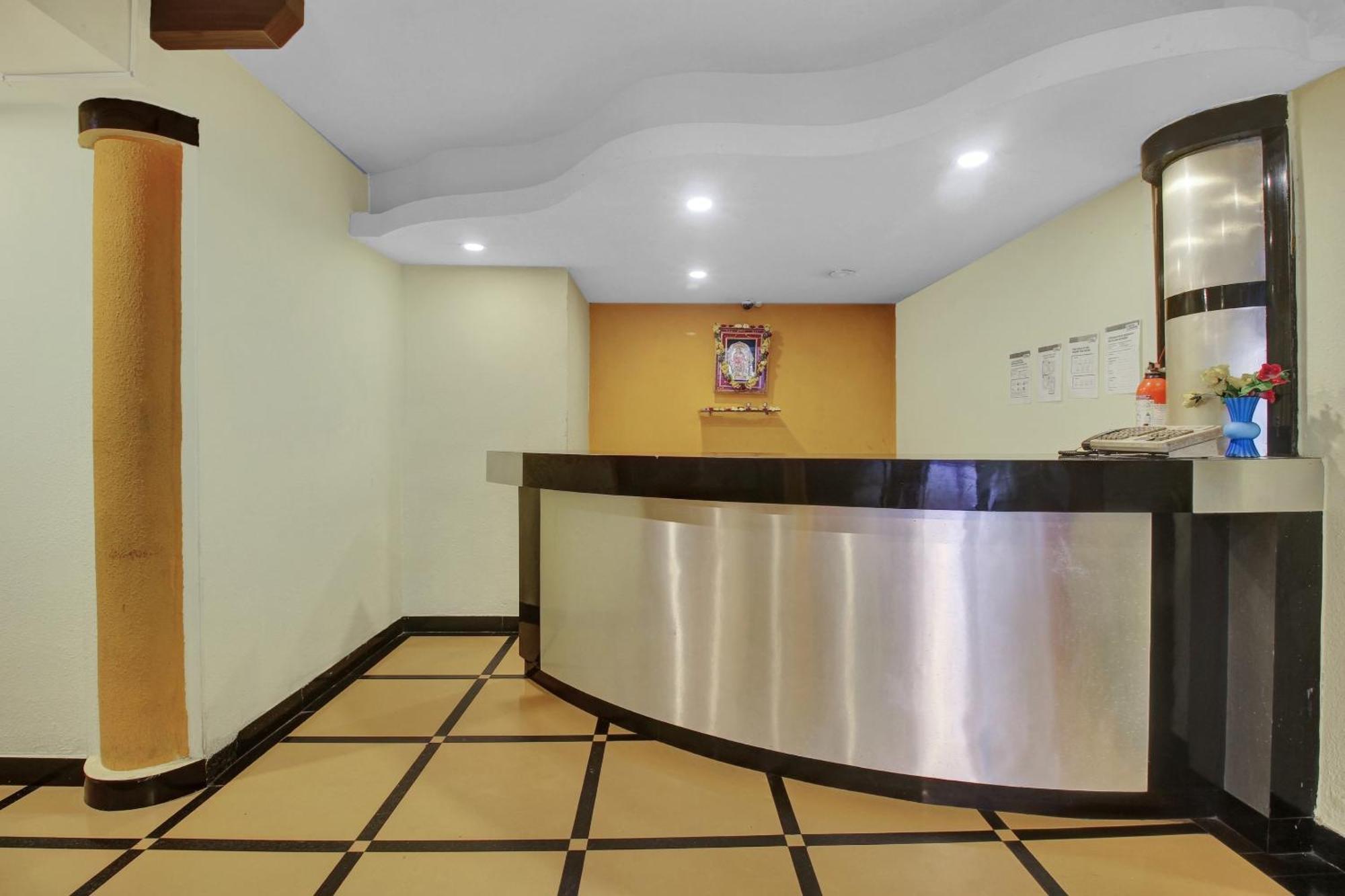 Hotel O Happy Rooms Хидерабад Екстериор снимка