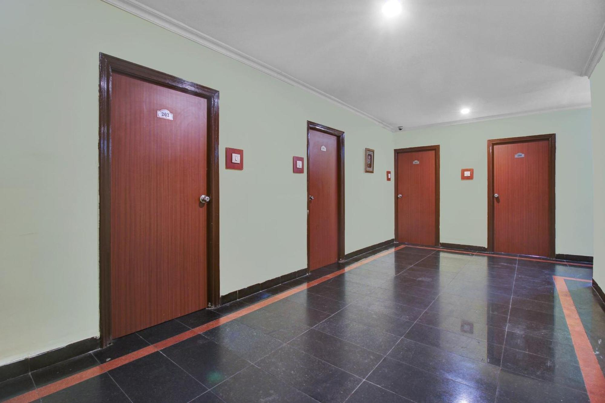 Hotel O Happy Rooms Хидерабад Екстериор снимка